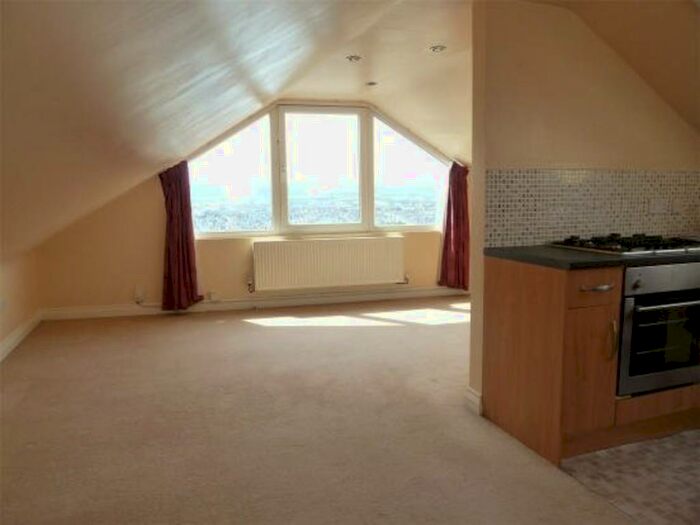 1 Bedroom Flat To Rent In Durham Avenue, Plymouth, PL4