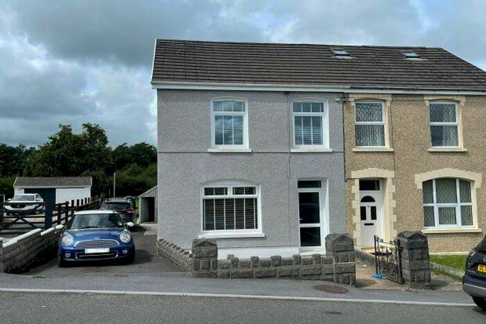 3 Bedroom Property To Rent In Llannon Road, Llanelli, SA15