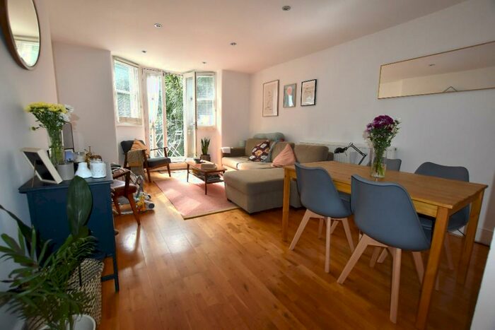 2 Bedroom Flat To Rent In Alexandra Grove, London, N4