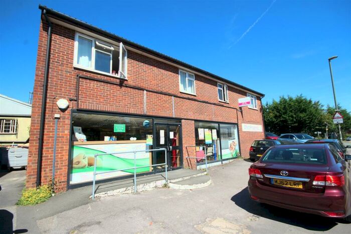 4 Bedroom Flat To Rent In Madrid Road, Guildford, GU2