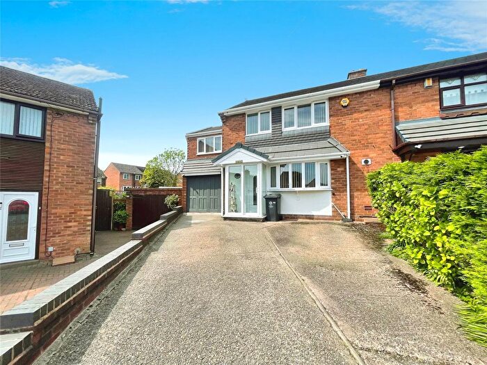 4 Bedroom Semi-Detached House For Sale In Hollybank Avenue, Essington, Wolverhampton, Staffordshire, WV11