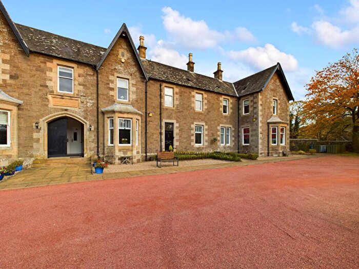 2 Bedroom Flat For Sale In Hyndford Road, Lanark, ML11