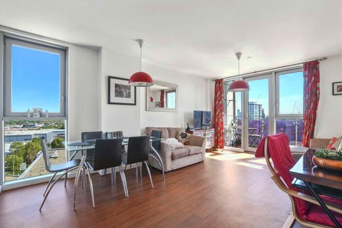 3 Bedroom Flat To Rent In Rick Roberts Way, London E15