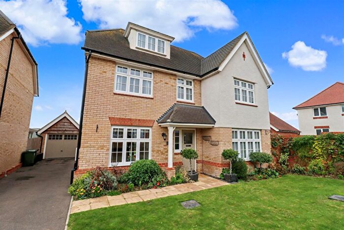 5 Bedroom Detached House To Rent In Homefield Drive, Braintree, CM7