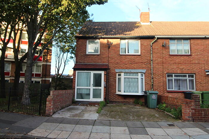 3 Bedroom End Of Terrace House To Rent In Cottage Grove, Southsea, PO5