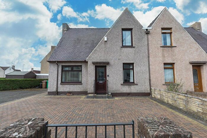 3 Bedroom Semi-Detached Villa For Sale In Dundonald Park, Cardenden, Lochgelly, KY5