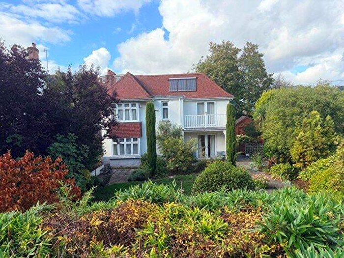 4 Bedroom Detached House For Sale In Coombe Road, Salisbury, Wiltshire, SP2
