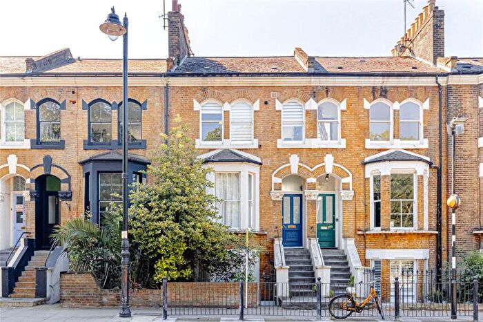 2 Bedroom Terraced House To Rent In Old Ford Road, London, E3