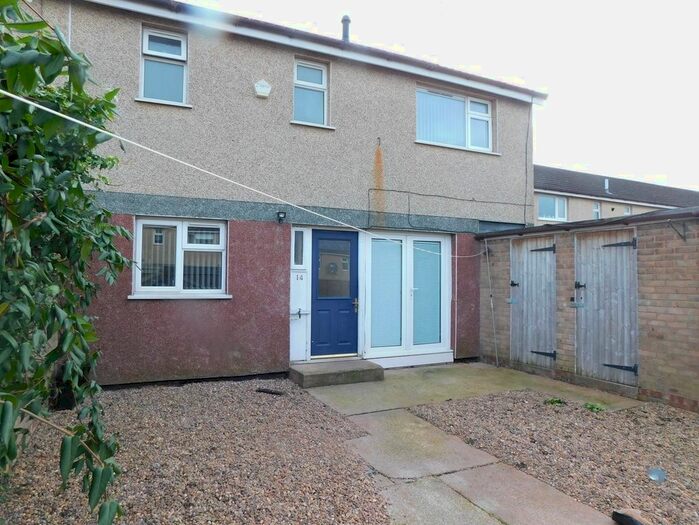 3 Bedroom End Of Terrace House To Rent In Canterbury Walk, Carlton-In-Lindrick, Worksop, S81