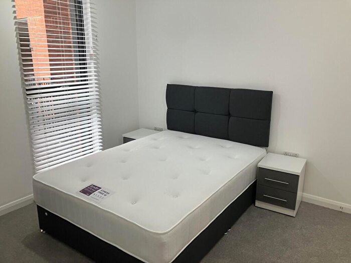 2 Bedroom Apartment To Rent In Parkview, Darwin Street, B12