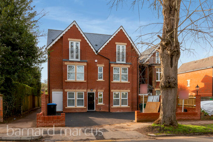 2 Bedroom Apartment To Rent In Avenue Road, Banstead, SM7