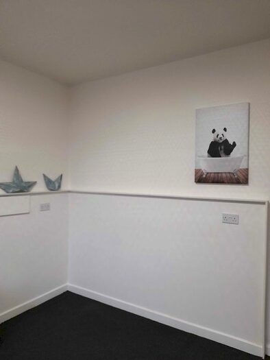 Studio To Rent In Aviary Road, Armley LS12