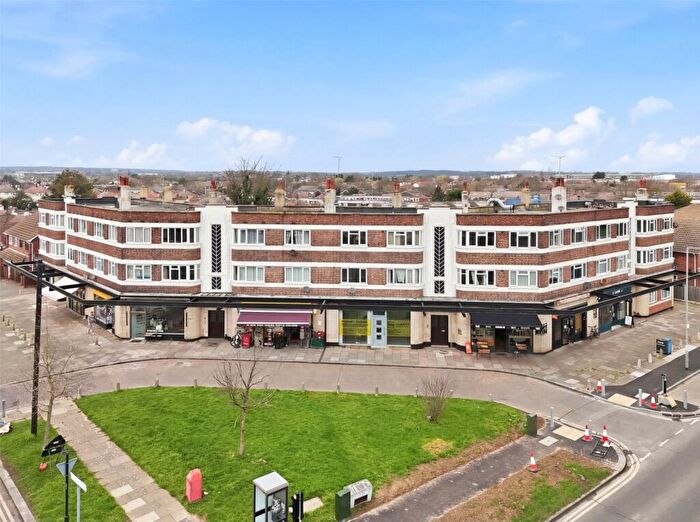2 Bedroom Apartment For Sale In Manners Way, Southend-on-Sea, Essex, SS2