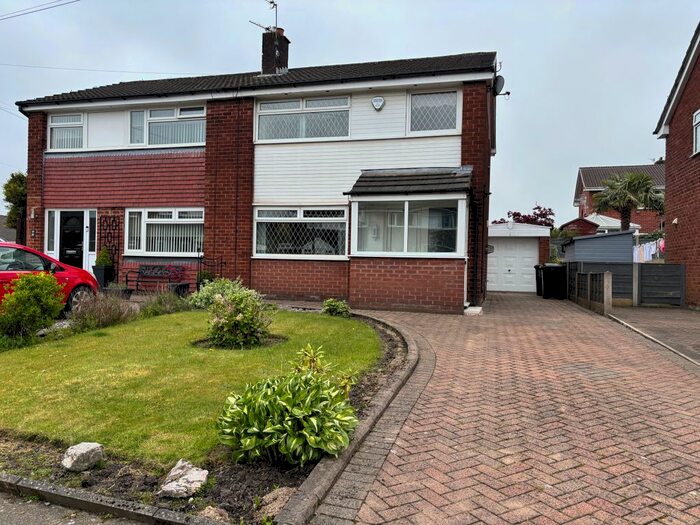 3 Bedroom Semi-Detached House To Rent In Leyton Drive, Bury, BL9