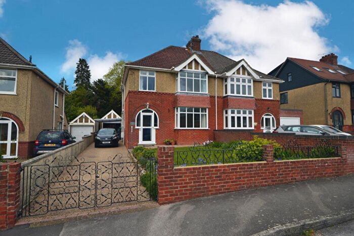 3 Bedroom Semi Detached House For Sale In St. Gregorys Avenue, Salisbury, SP2