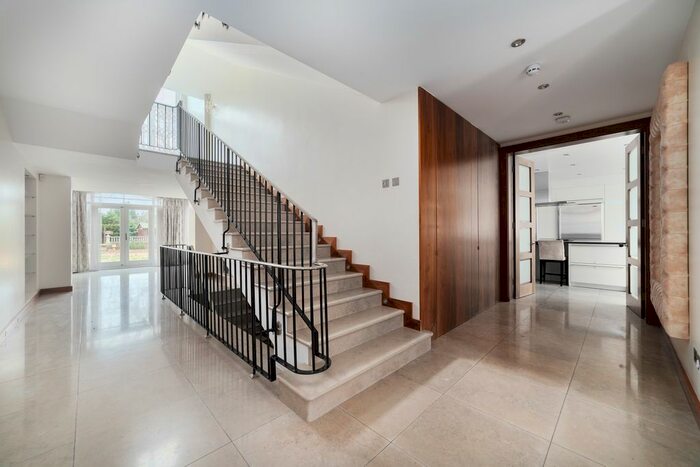 6 Bedroom Detached House To Rent In The Bishops Avenue, London, N2