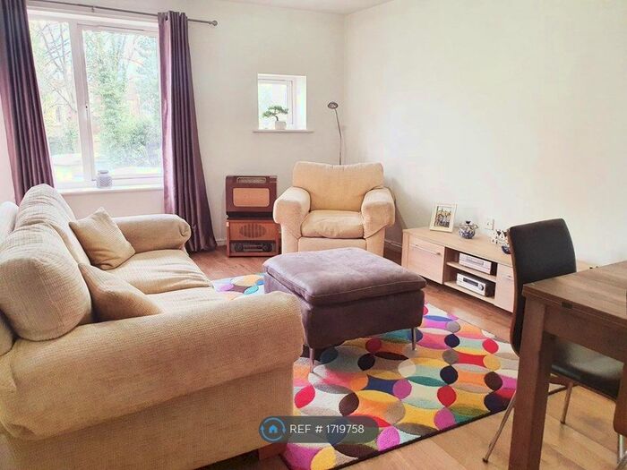 2 Bedroom Flat To Rent In Sandy Lane, Coventry, CV1