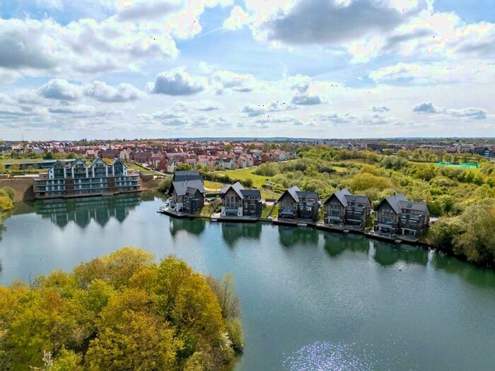 2 Bedroom Apartment For Sale In The Lakes, Channels, CM3