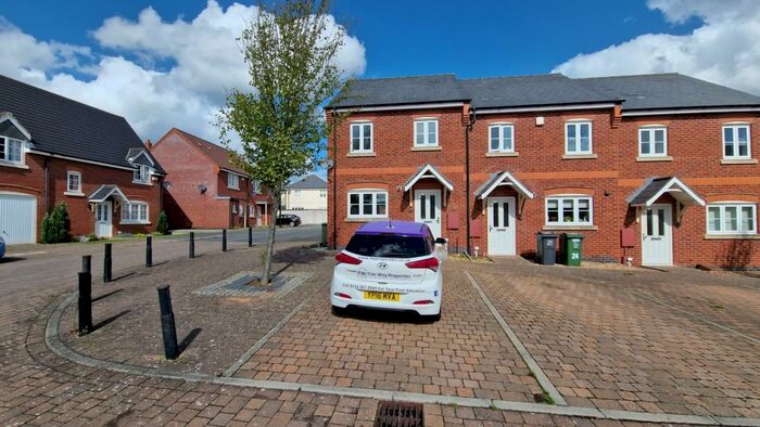 3 Bedroom Semi-Detached House To Rent In Becks Close, Birstall, LE4