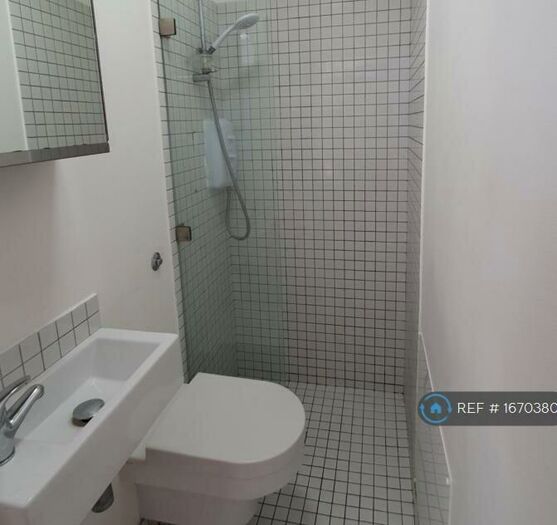 Studio To Rent In Suffolk House, Weybridge, KT13