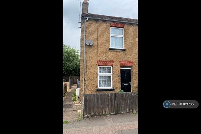 2 Bedroom Semi-Detached House To Rent In Burrowmoor Road, March, PE15