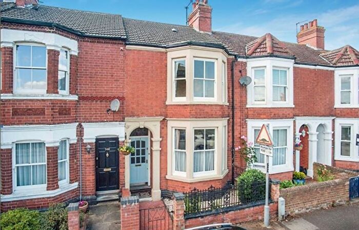3 Bedroom Terraced House For Sale In Cambridge Street, Wolverton, MK12