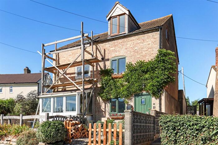 2 Bedroom Cottage For Sale In Seven Waters, Leonard Stanley, Stonehouse, GL10