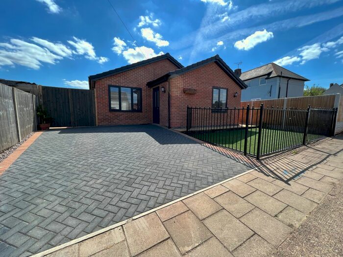 2 Bedroom Bungalow To Rent In Ash Tree Avenue, Mansfield Woodhouse, Mansfield, NG19