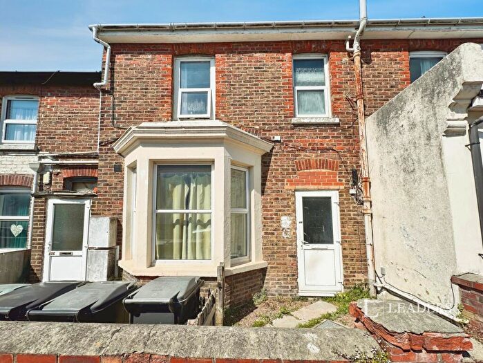 1 Bedroom Flat To Rent In Latimer Road, Eastbourne, East Sussex, BN22