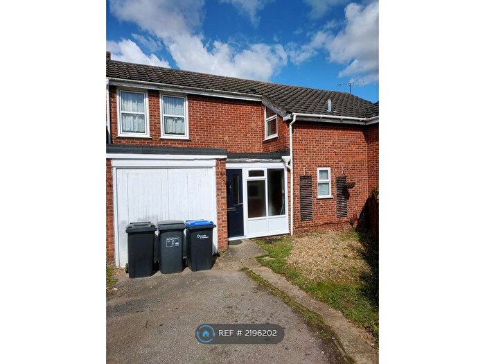 3 Bedroom Terraced House To Rent In Leben Square, Northampton, NN3