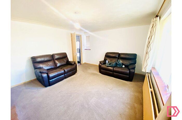 3 Bedroom Semi-Detached House To Rent In Arthur Road, Rainham, Gillingham, Kent, ME8