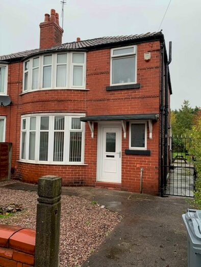 4 Bedroom House To Rent In Colgate Crescent, Manchester, M14
