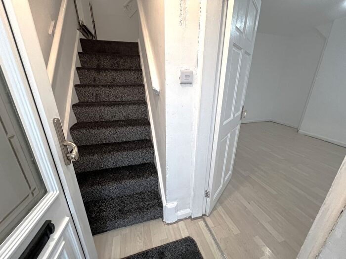 3 Bedroom Semi-Detached House To Rent In Wolverhampton Road, Walsall, WS2