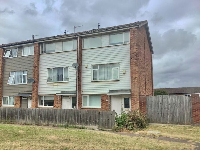 1 Bedroom Studio To Rent In Thornhill, Briar Hill, Northampton, NN4