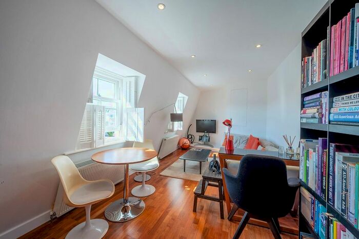 1 Bedroom Flat To Rent In Revelstoke Road, Wimbledon Park, London, SW18