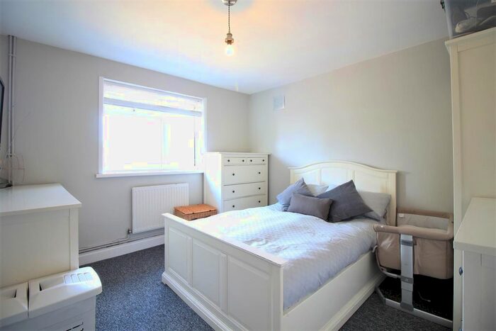 2 Bedroom Maisonette To Rent In Lichfield Road, Hounslow TW4