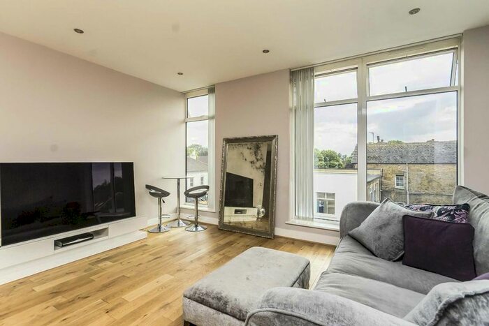 1 Bedroom Flat To Rent In Broadway, London, W13