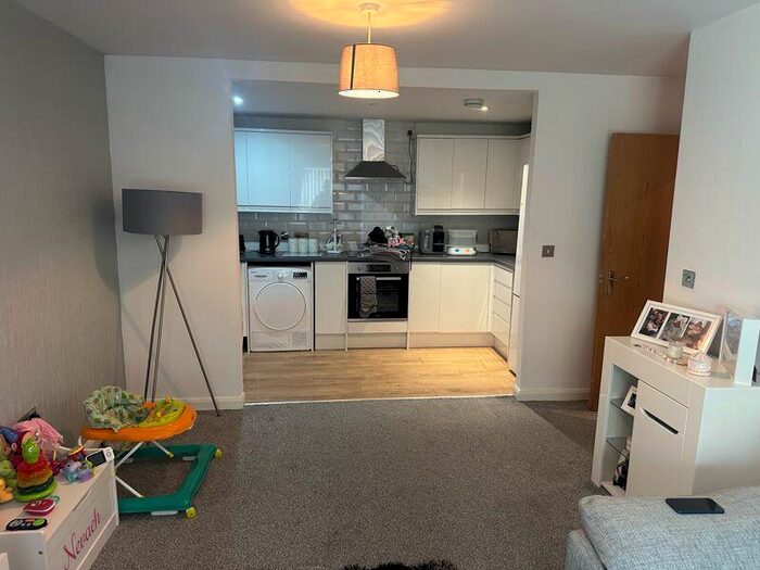 2 Bedroom Apartment For Sale In Wordsworth Road, Manchester, M34