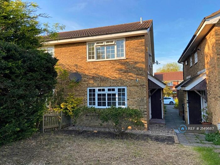 1 Bedroom Terraced House To Rent In Foxglove Lane, Chessington, KT9