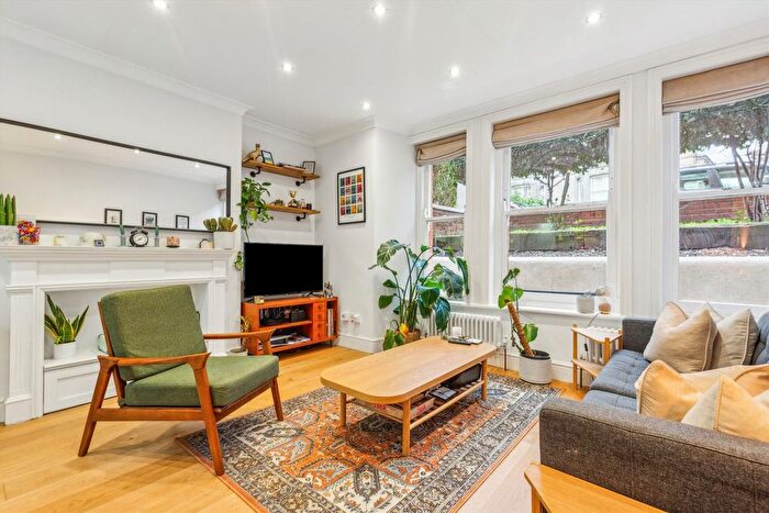 1 Bedroom Flat To Rent In Auriol Road, London, W14