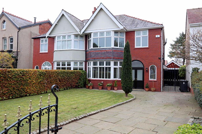 3 Bedroom Semi-Detached House For Sale In Norwood Avenue, Southport, PR9