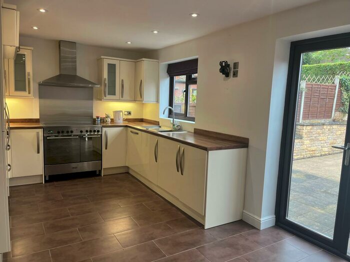 3 Bedroom Semi-Detached House To Rent In New Street, Donisthorpe, DE12