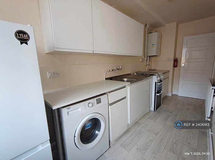 1 Bedroom Flat To Rent In Crendon Street, High Wycombe, HP13