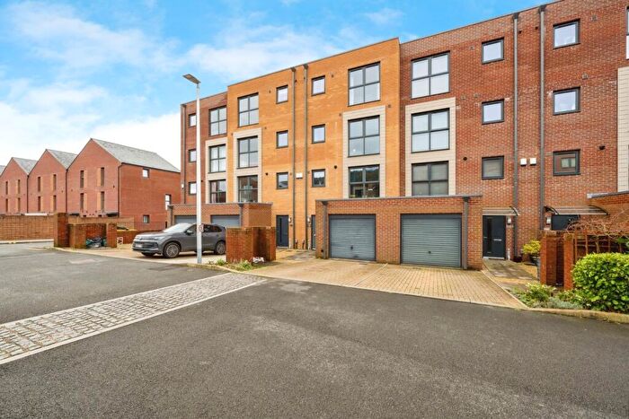 5 Bedroom Terraced House For Sale In Langdon Road, Swansea, SA1