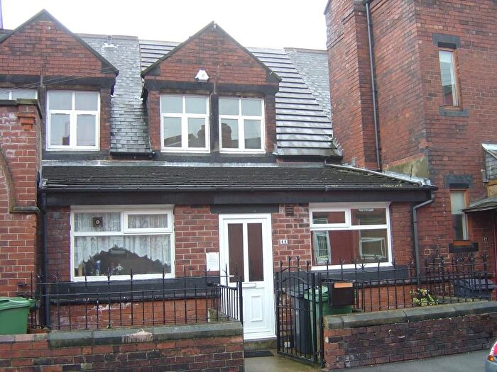 2 Bedroom Terraced House To Rent In Mitford Road, Leeds, LS12
