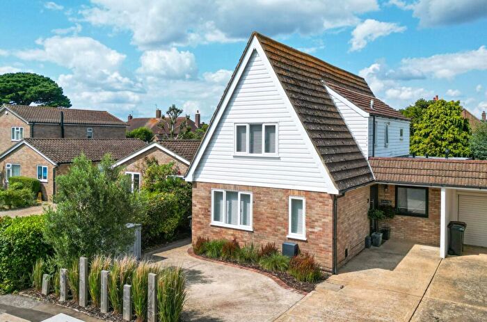 4 Bedroom Detached House For Sale In Locksash Close, West Wittering, PO20