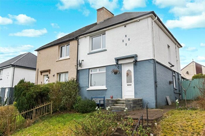 3 Bedroom Semi Detached House For Sale In Rhindmuir Avenue, Swinton, Glasgow, G69
