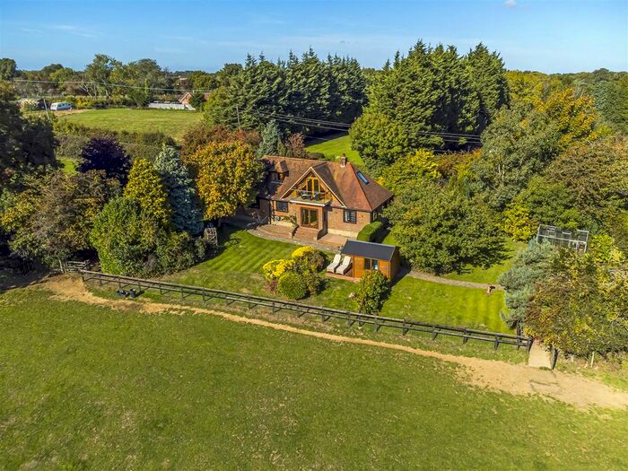 4 Bedroom Equestrian Property For Sale In Ewell Minnis, CT15