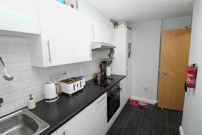 1 Bedroom Flat To Rent In Broadway, Adamsdown, Cardiff, CF24