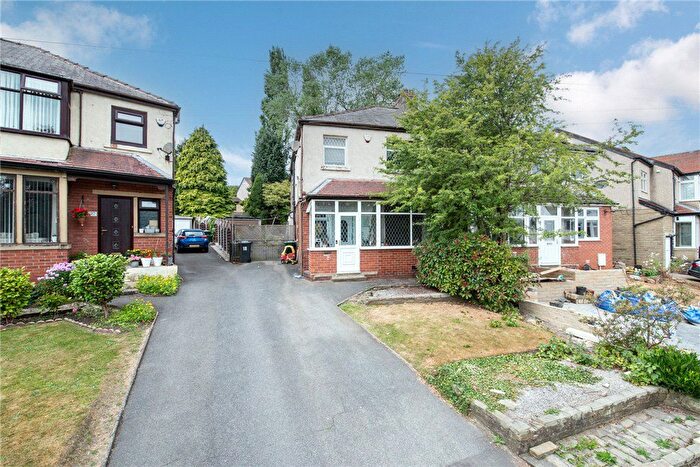3 Bedroom Semi Detached House For Sale In Altar Drive, Bradford, West Yorkshire, BD9